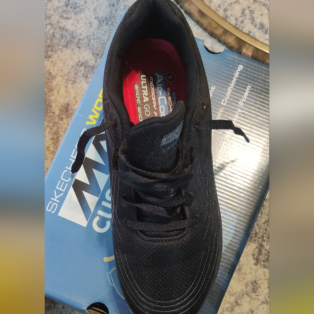 Skechers Cushioning Elite work shoes sz. 11